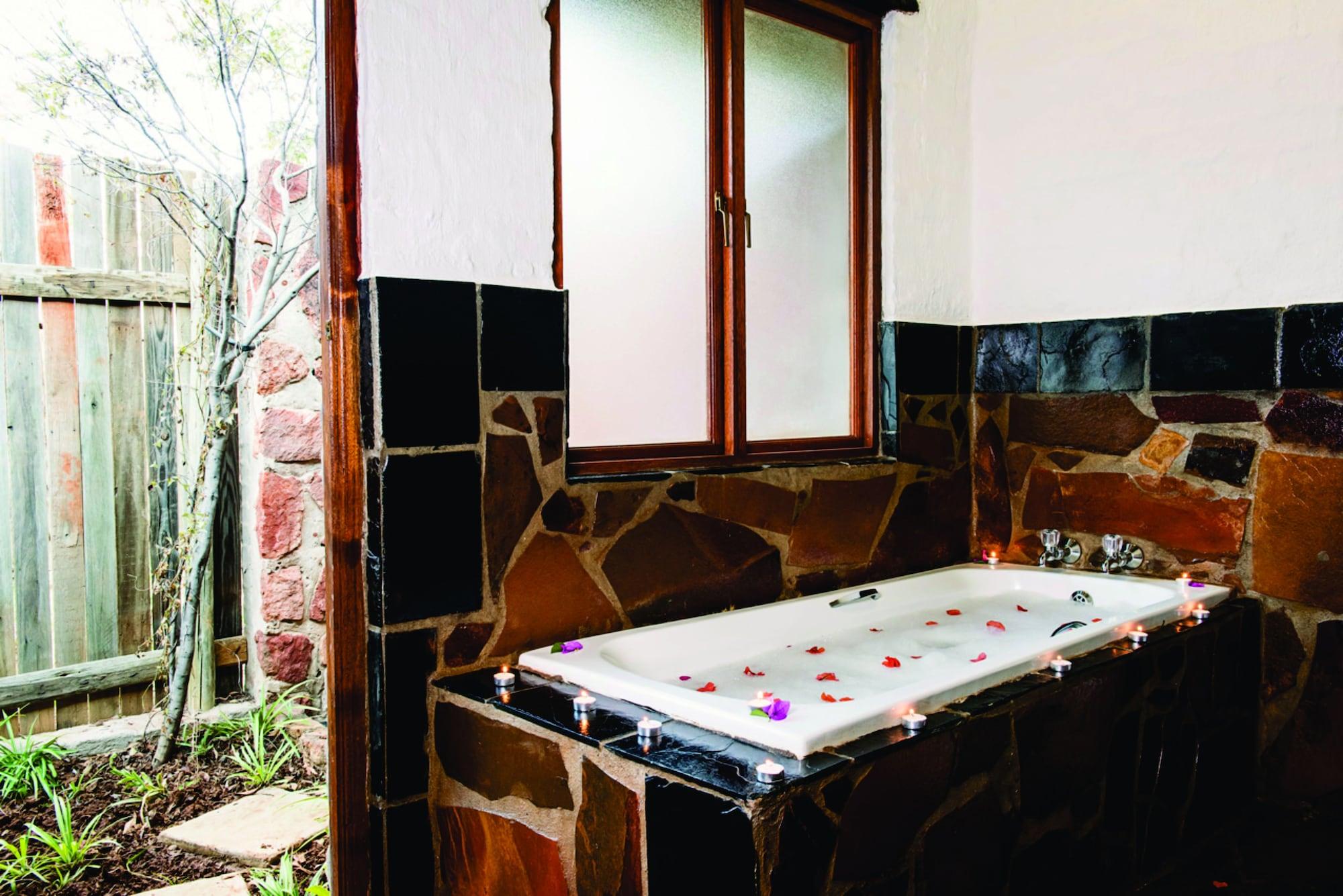 רסטנבורג Kedar Heritage Lodge, Conference Centre & Spa מראה חיצוני תמונה